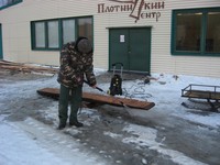 Фото 21. Процесс очистки полов с помощью аппарата подачи воды высокого давления