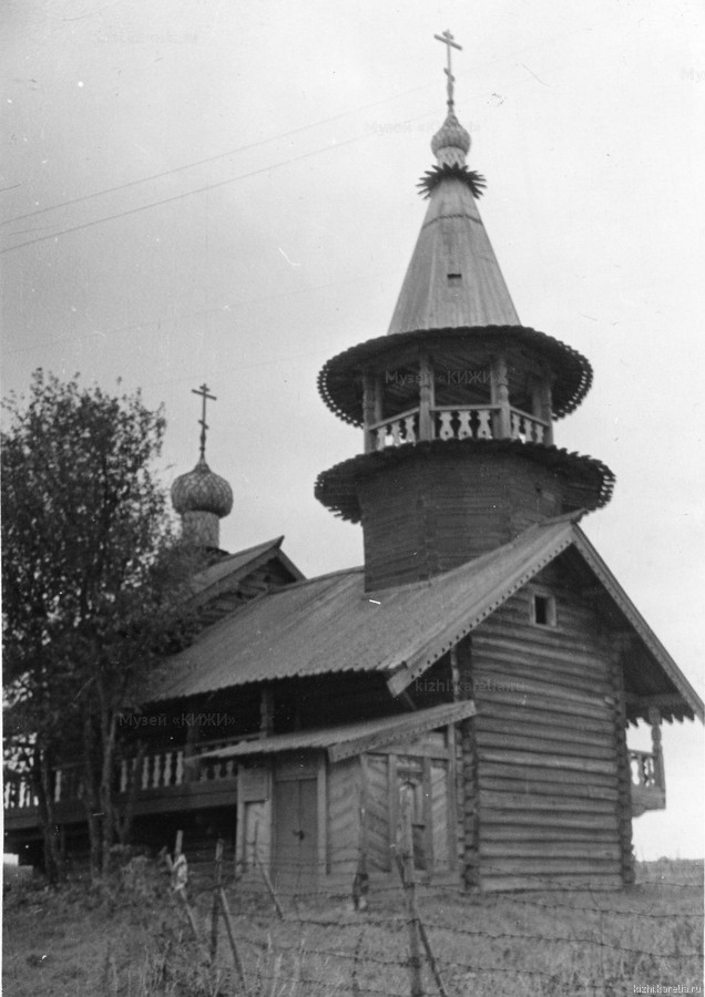 Часовня Петра и Павла в д.Волкостров. Вид с северо – запада.