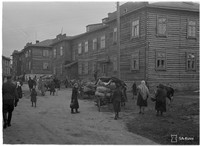 Рис. 4. Asukkaita (Жители). Фотограф: T. W. Vuorela (Т. В. Вуорела). Дата съемки: 01.10.1941. Источник: Военный музей (Хельсинки), https://finna.fi/Record/sa-kuva.sa-kuva-56307